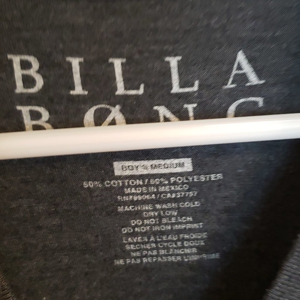 🔥Host Pick🔥3/$15 EUC Boy's Dark Grey Ultra Soft Billabong T-Shirt Youth Medium - Picture 2 of 3
